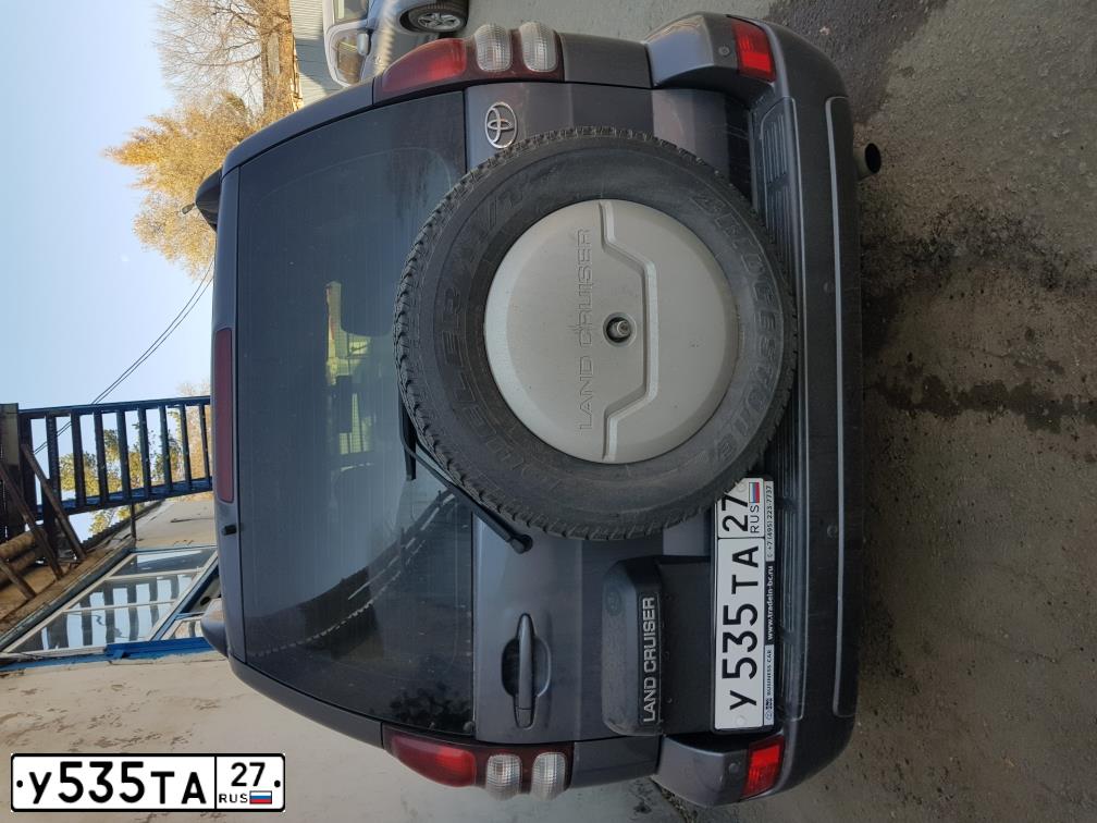 Фото автомобиля TOYOTA LANDCRUISER, 2006 — госномер У535ТА27. Цвет: СЕРЫЙ ТЕМНЫЙ