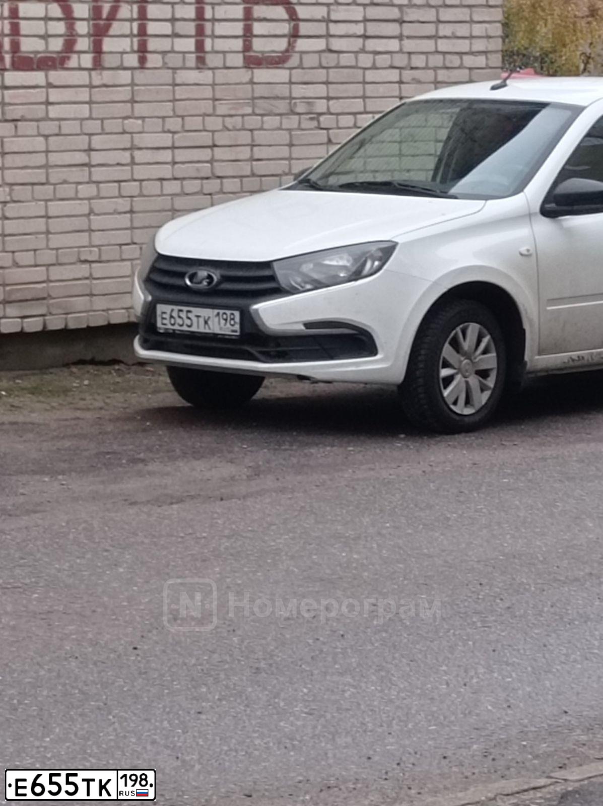 Фото автомобиля LADA GRANTA 219010, 2020 — госномер Е655ТК198. Цвет: Белый