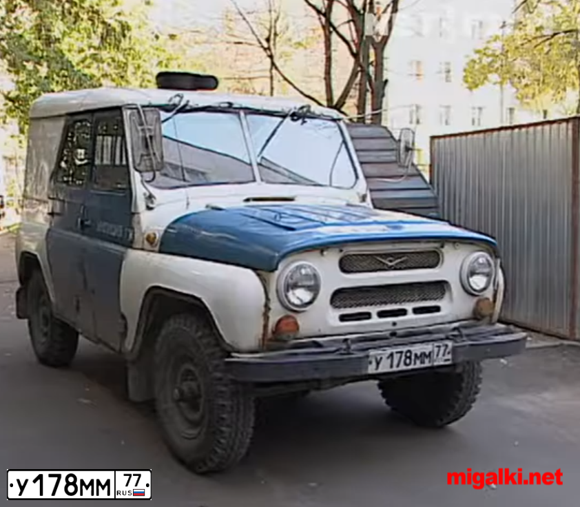 Фото автомобиля SSANGYONG KYRON, 2010 — госномер У178ММ77. Цвет: СЕРЫЙ