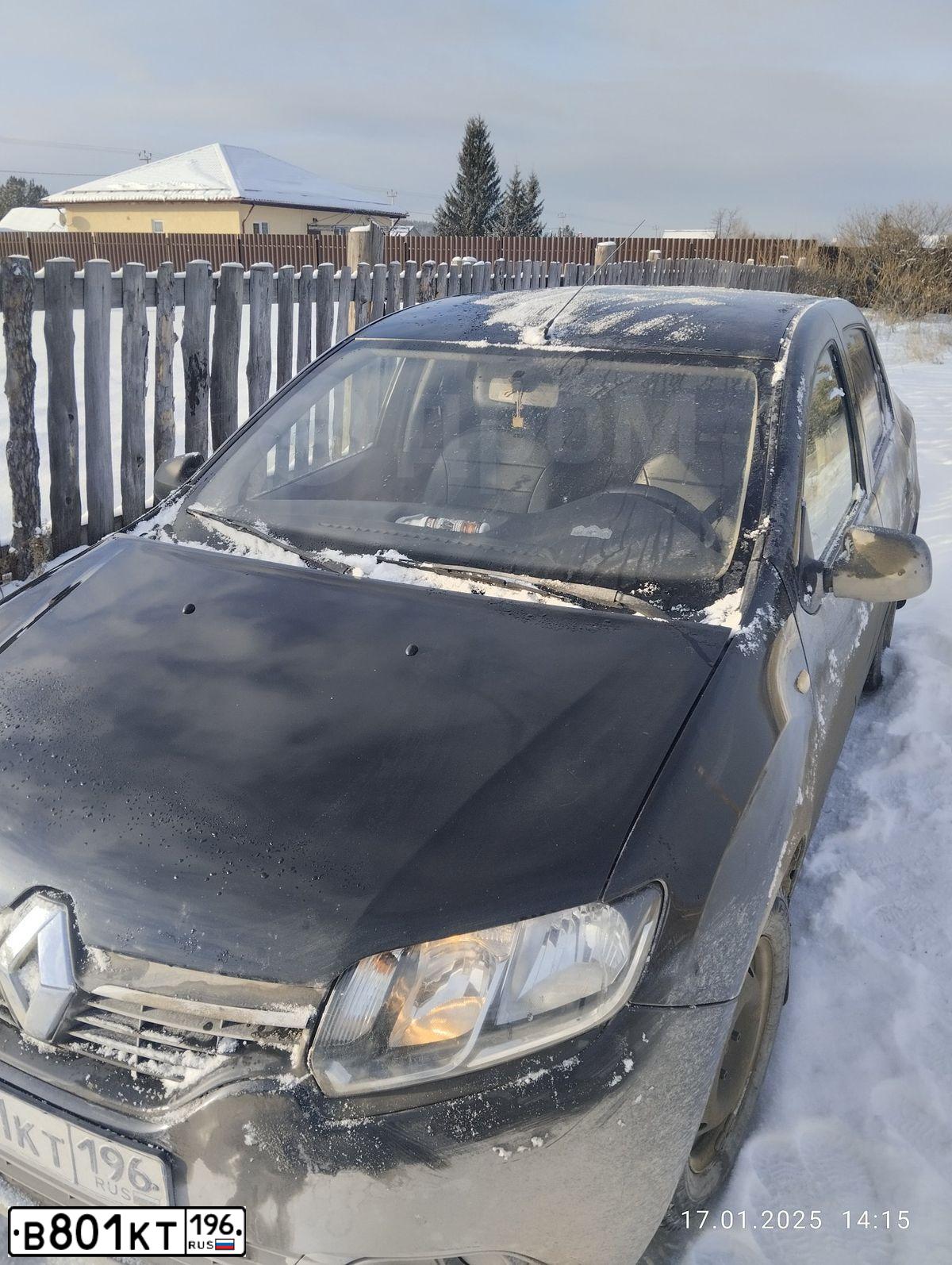 Фото автомобиля RENAULT LOGAN, 2014 — госномер В801КТ196. Цвет: ЧЕРНЫЙ