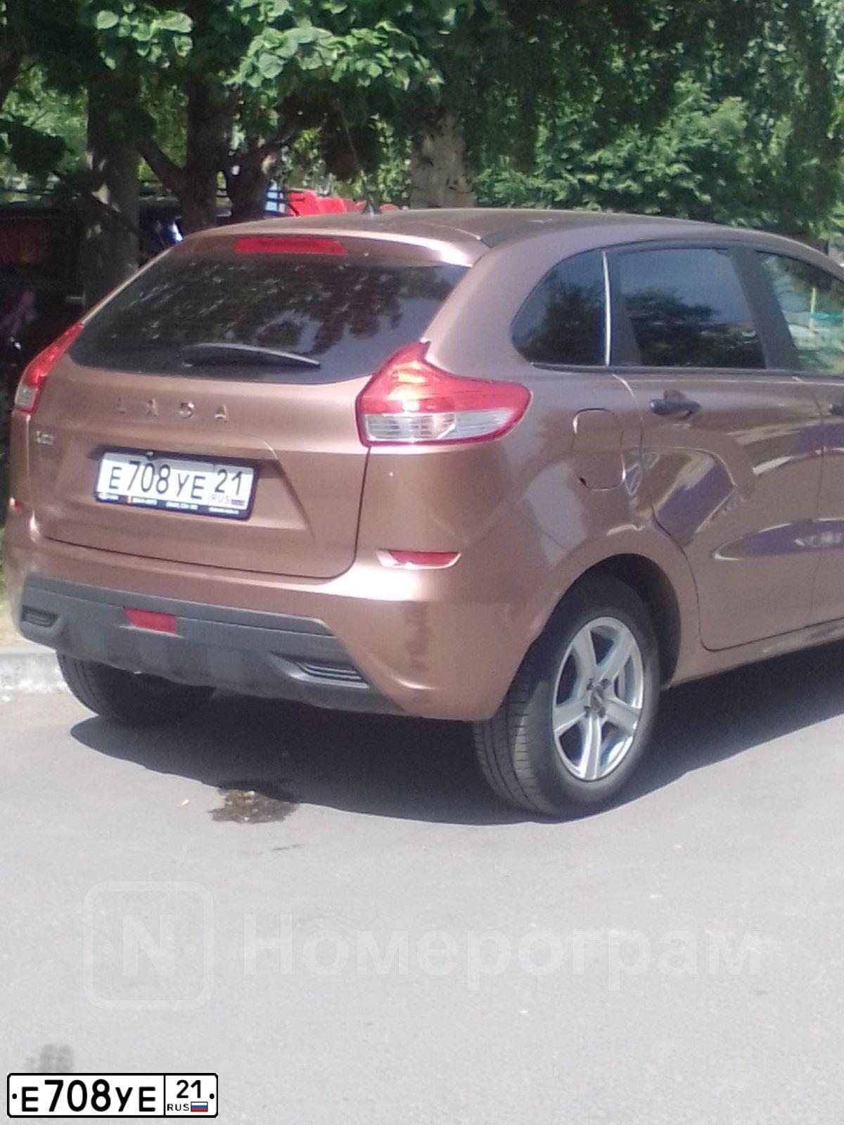 Фото автомобиля LADA XRAY, 2018 — госномер Е708УЕ21. Цвет: СВЕТЛО-КОРИЧНЕВЫЙ