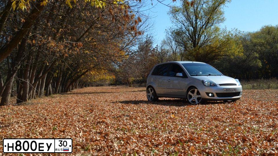 Фото автомобиля HYUNDAI GETZ, 2006 — госномер Н800ЕУ30. Цвет: ЧЕРНЫЙ