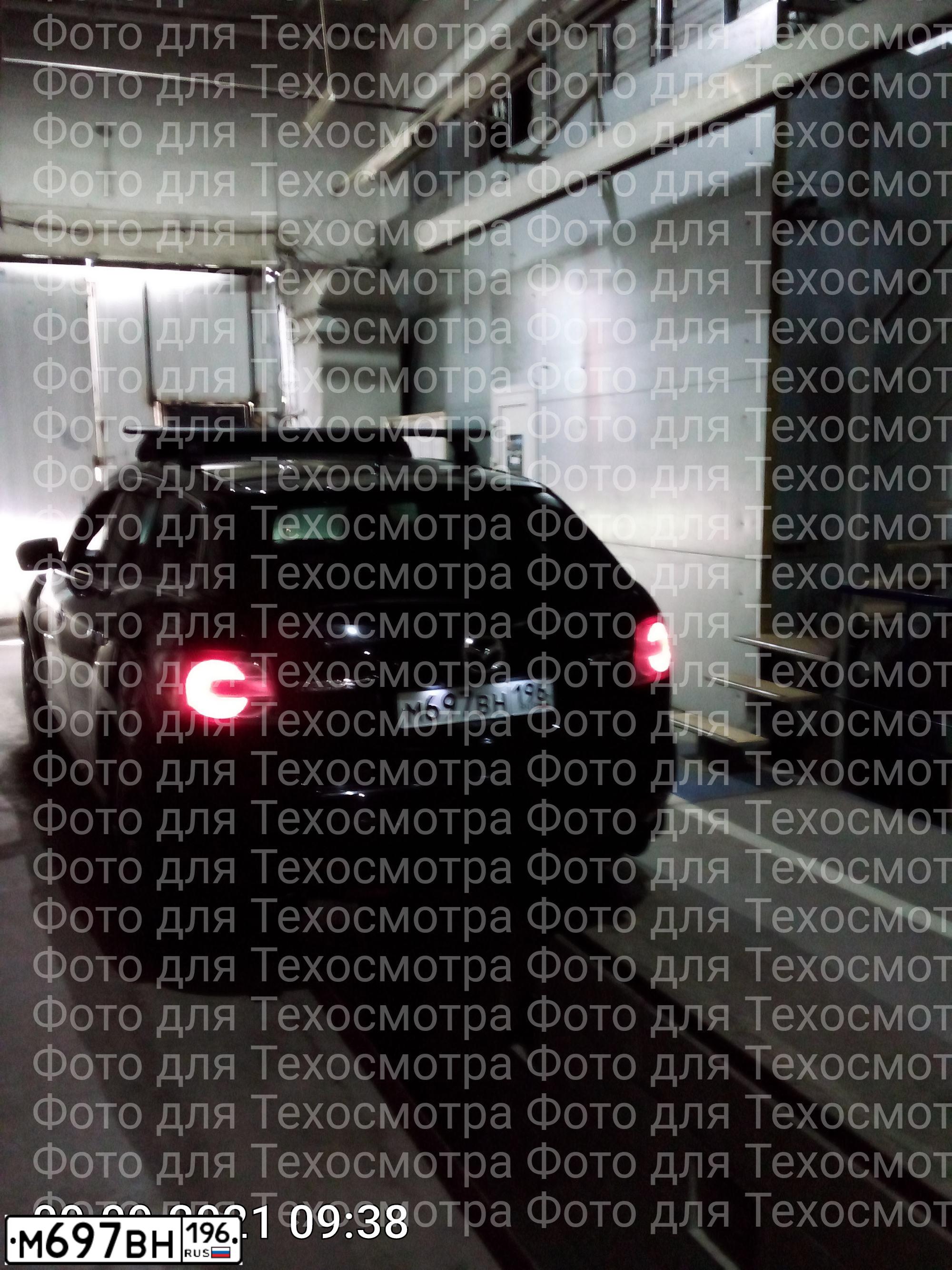 Фото автомобиля MAZDA CX-7, 2008 — госномер Н200РТ96. Цвет: ЧЕРНЫЙ