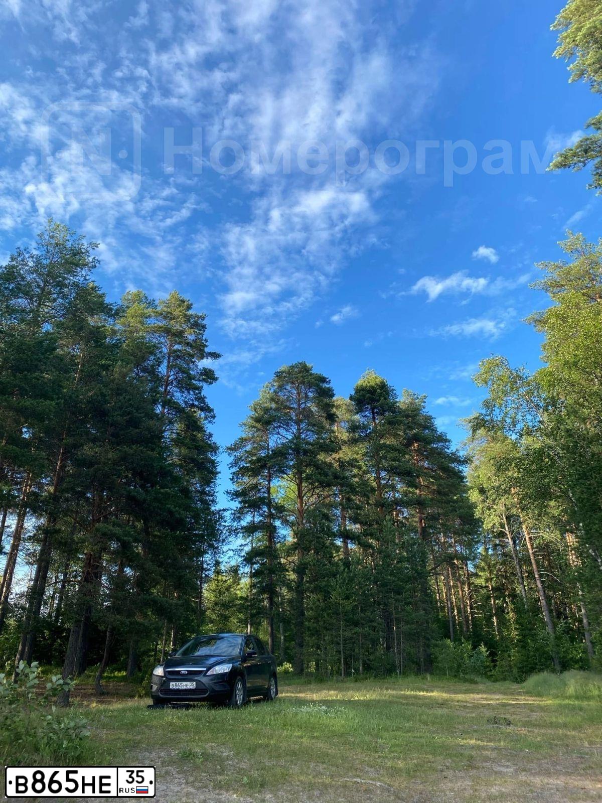 Фото автомобиля FORD FOCUS, 2011 — госномер В865НЕ35. Цвет: ЧЕРНЫЙ