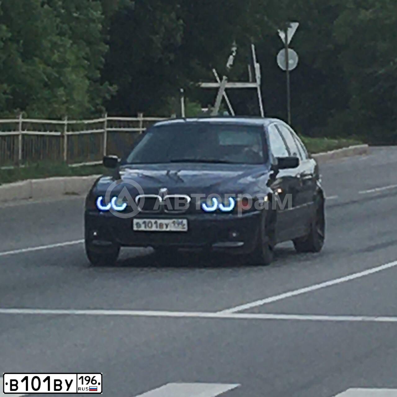 Фото автомобиля BMW SERIE 5, 2001 — госномер В101ВУ196. Цвет: СИНИЙ