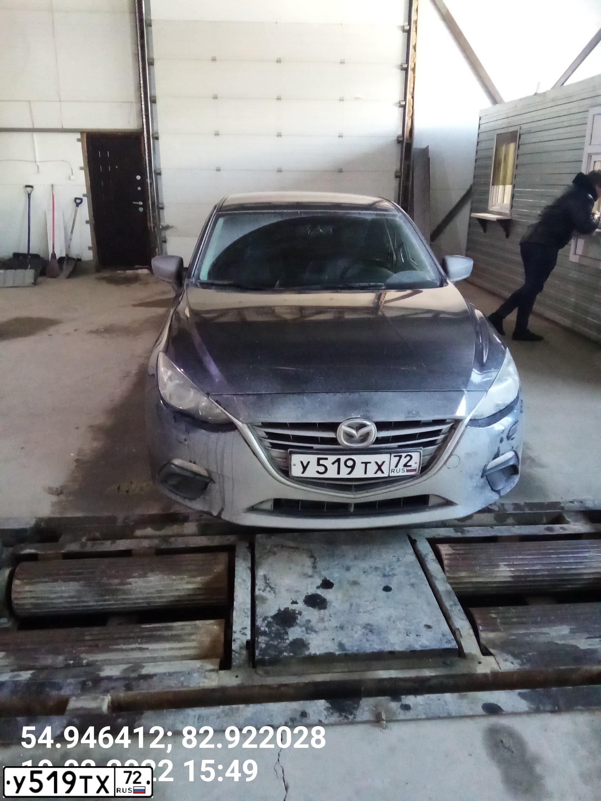 Фото автомобиля MAZDA 3, 2014 — госномер Т111СТ72. Цвет: синий