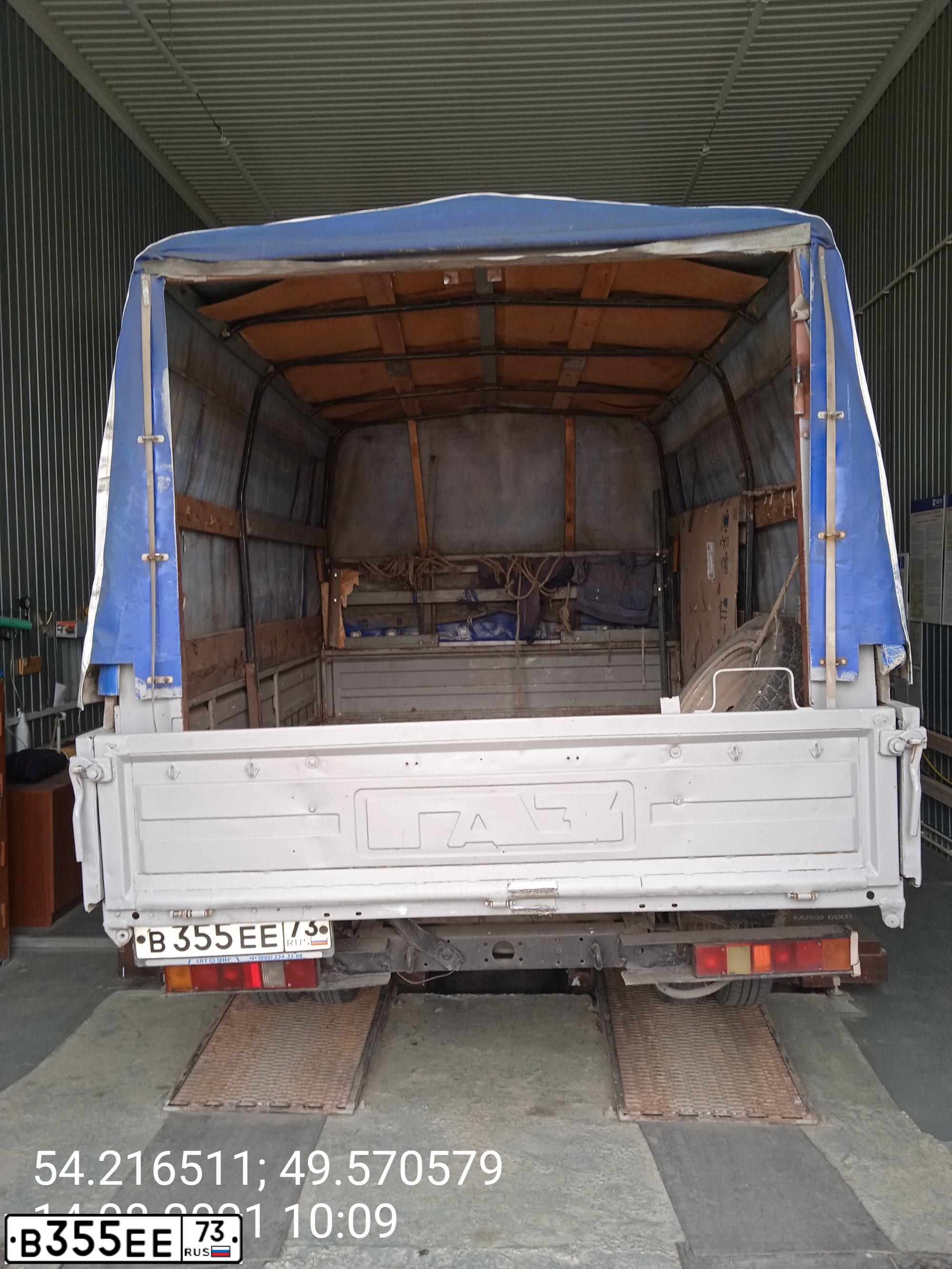 Фото автомобиля GAZ 3302 GAZEL, 2002 — госномер В355ЕЕ73. Цвет: СНЕЖНО-БЕЛЫЙ