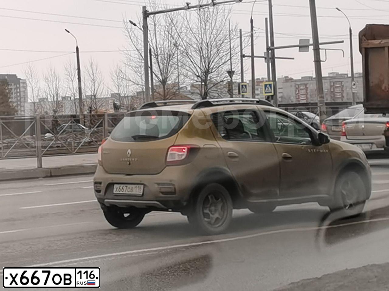 Фото автомобиля DATSUN MI-DO, 2015 — госномер Е852ОМ156. Цвет: СЕРЕБРИСТЫЙ