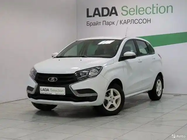 Фото автомобиля LADA XRAY, 2019 — госномер К143АК156. Цвет: Белый