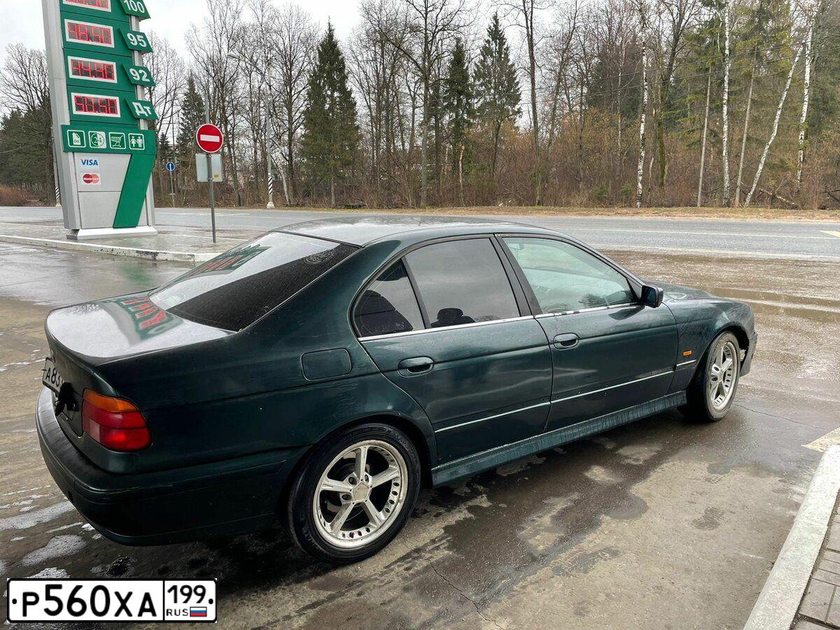 Фото автомобиля БМВ 520, 1998 — госномер М026УО82. Цвет: ЗЕЛЕНЫЙ