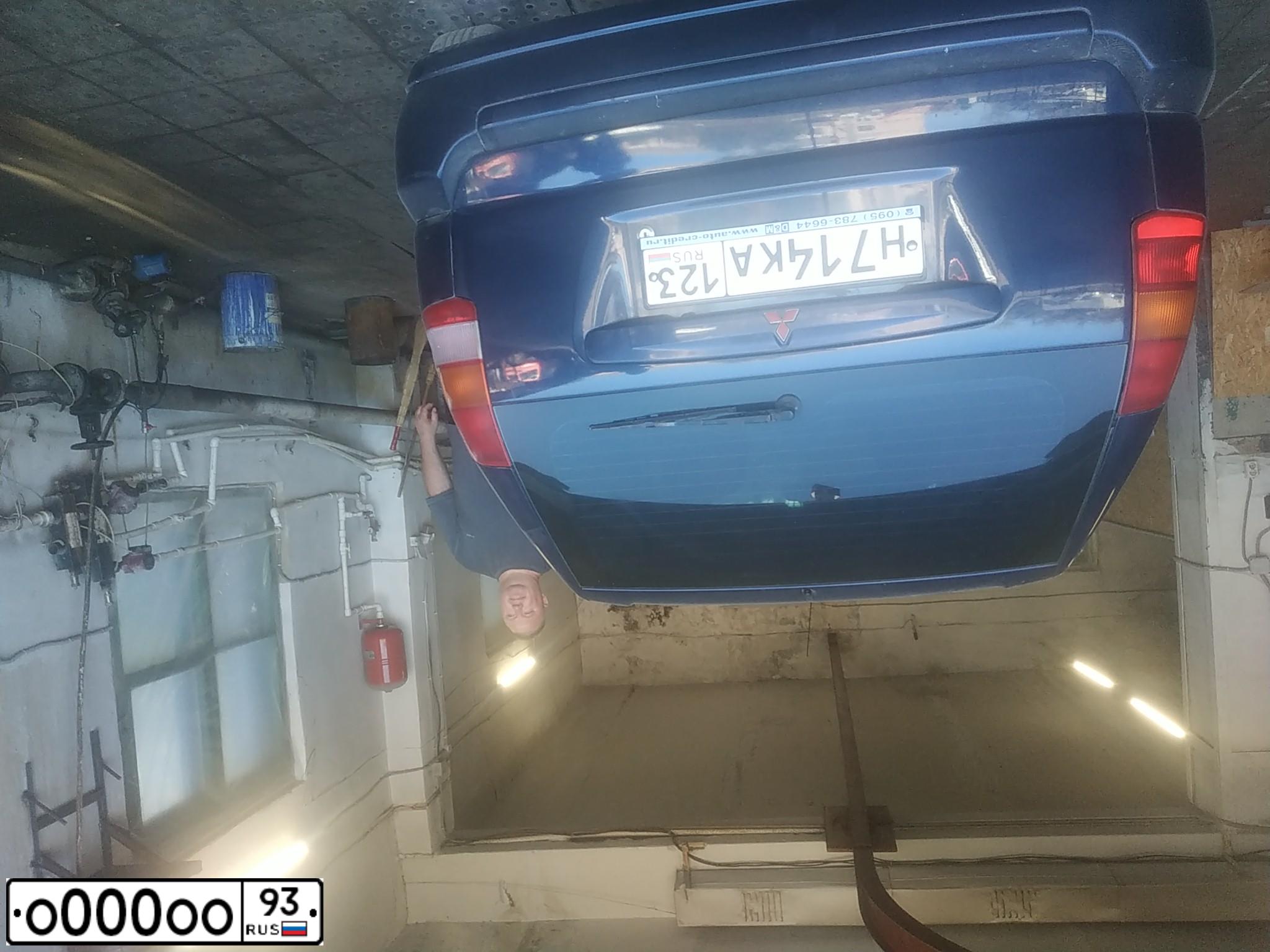 Фото автомобиля LADA 2109 SAMARA, 2001 — госномер А747ЕС01. Цвет: СВЕТЛО-СЕРЕБРИСТЫЙ МЕТАЛЛ