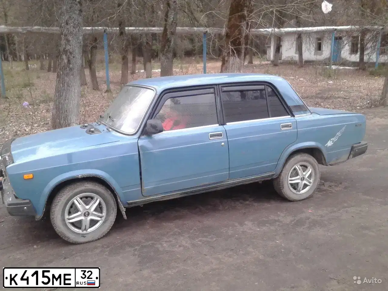 Фото автомобиля LADA 2107, 2004 — госномер Н527КС32. Цвет: Серо-Синий