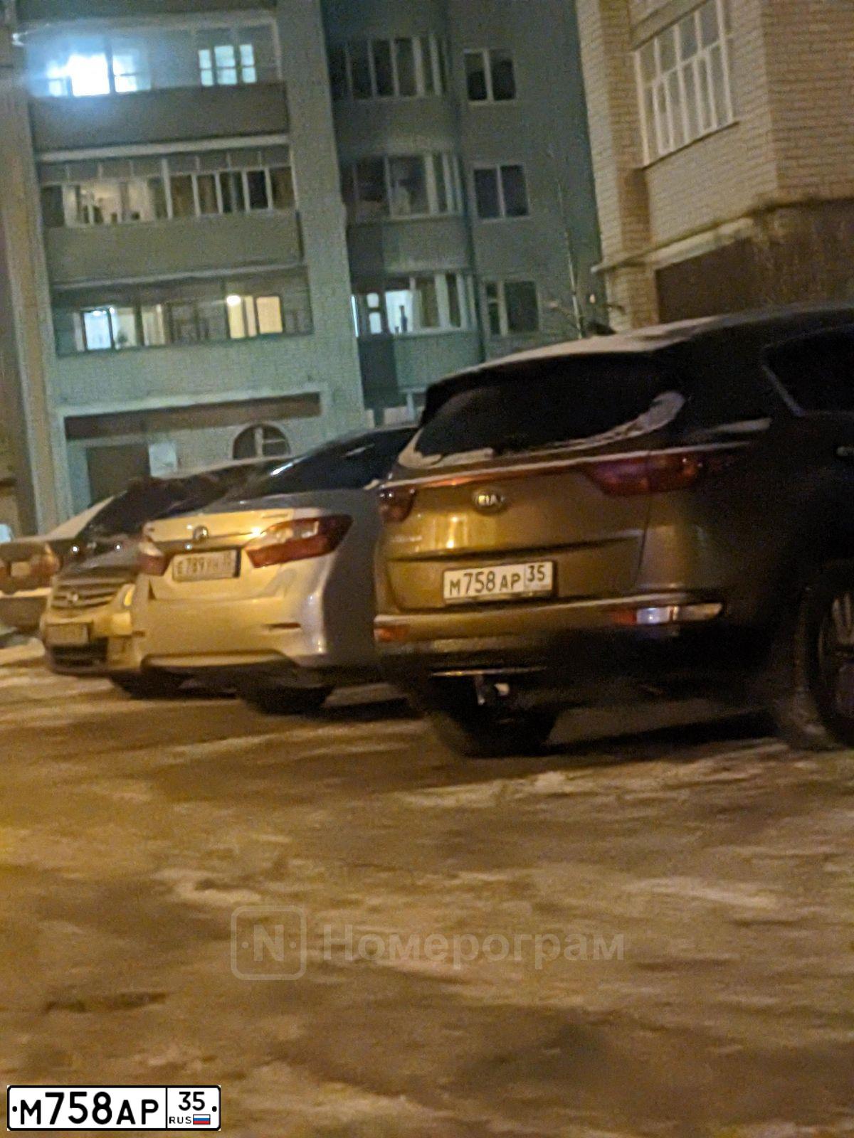 Фото автомобиля SUBARU OUTBACK, 2017 — госномер М785АР35. Цвет: ТЕМНО-СЕРЫЙ