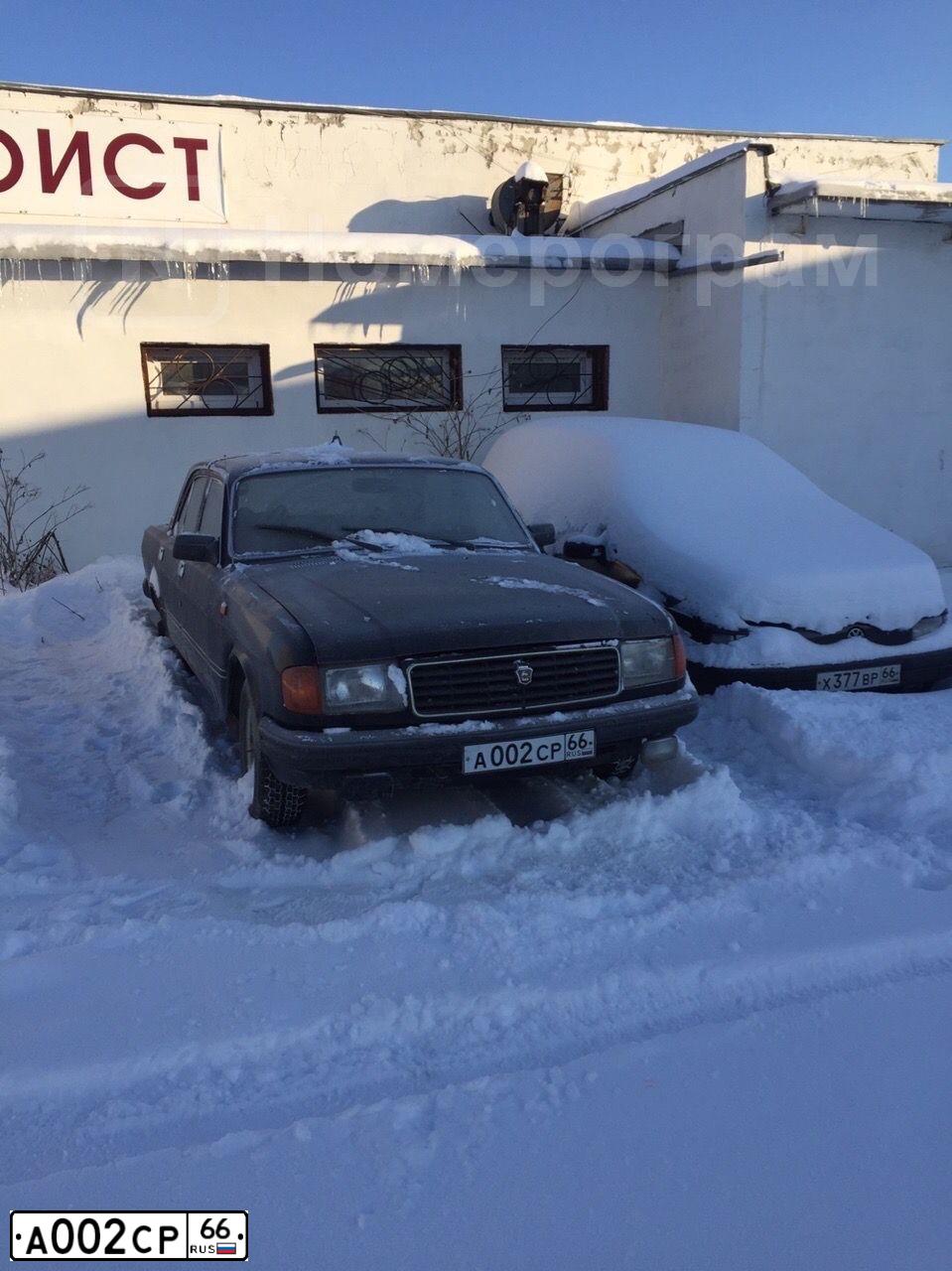 Фото автомобиля GAZ 3102 WOLGA, 1995 — госномер С349ВТ774. Цвет: ЧЕРНЫЙ