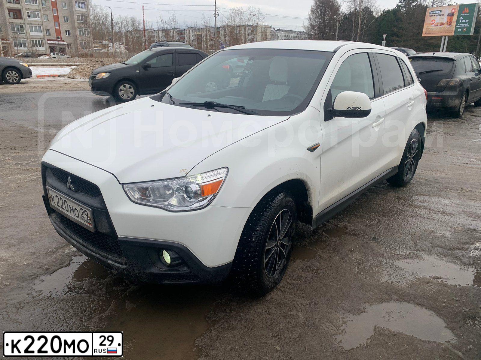 Фото автомобиля HYUNDAI TUCSON, 2019 — госномер О687ОК98. Цвет: Коричневый