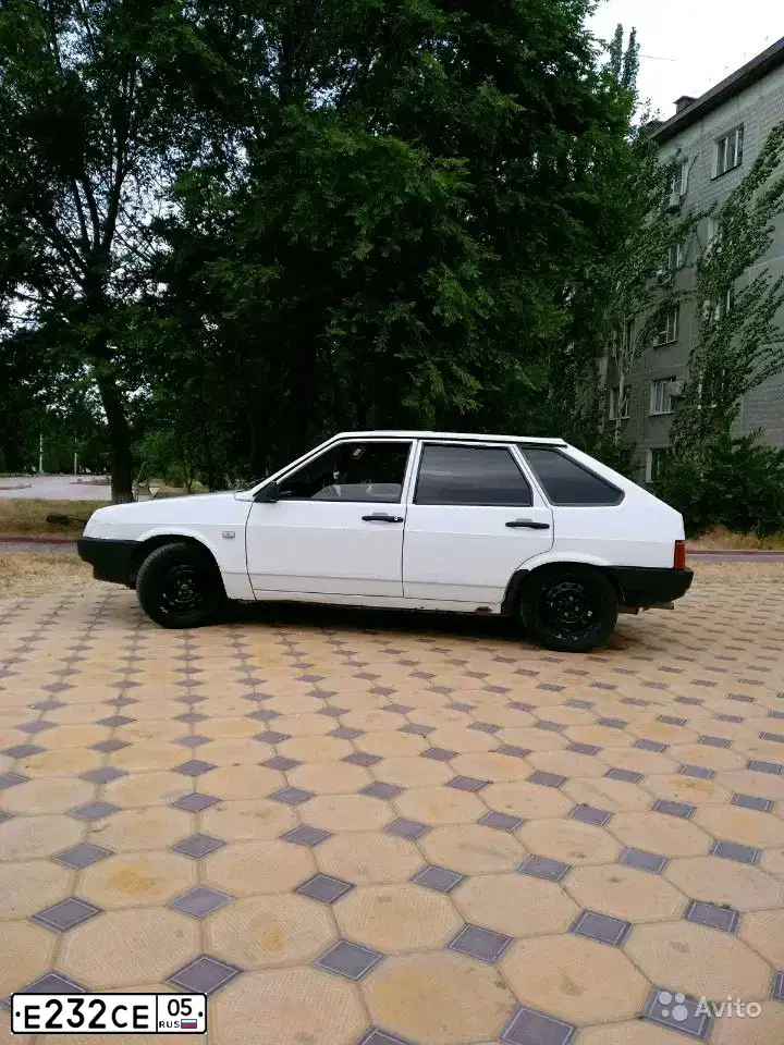Фото автомобиля LADA 2170 PRIORA, 2007 — госномер Е232СЕ05. Цвет: СРЕДНИЙ СЕРО-ЗЕЛЕНЫЙ МЕТ.