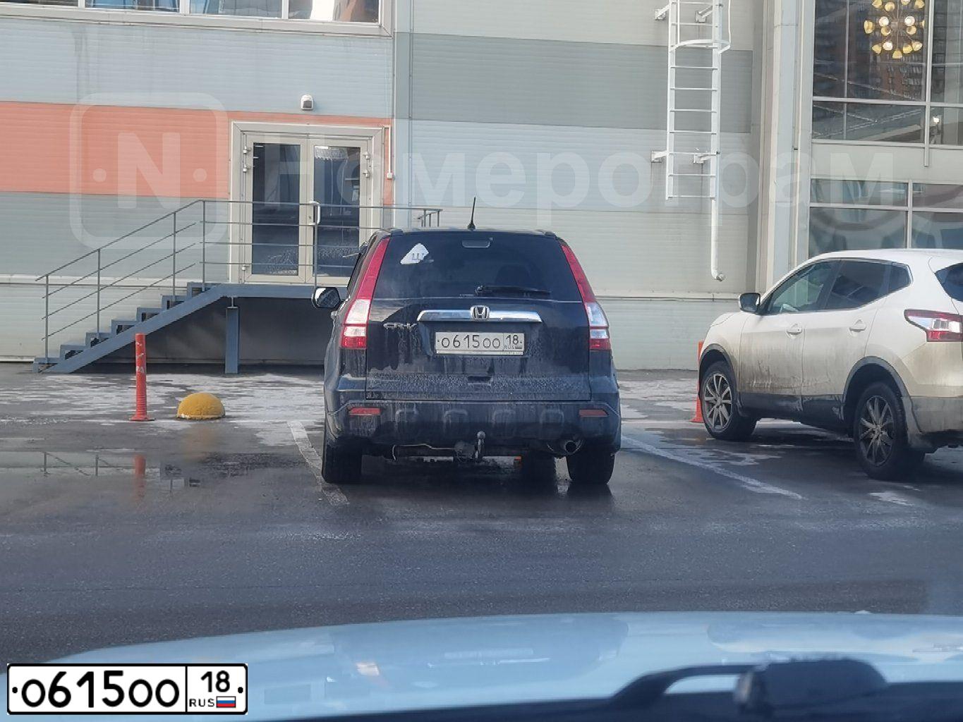Фото автомобиля HONDA CR-V, 2008 — госномер О615ОО18. Цвет: ЧЕРНЫЙ