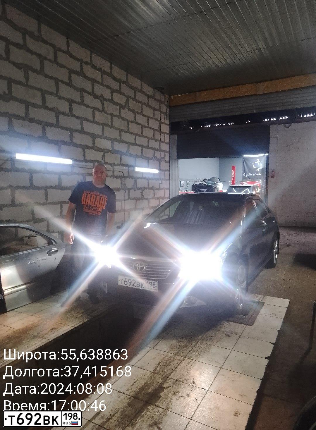 Фото автомобиля TOYOTA CAMRY, 2012 — госномер А081ЕК977. Цвет: ЧЕРНЫЙ