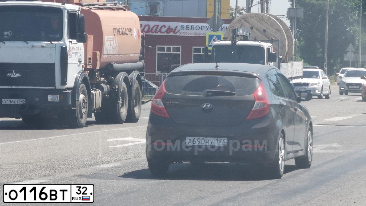 Фото автомобиля MAZ Z 6303 6X4, 2010 — госномер К260ТР193. Цвет: Белый