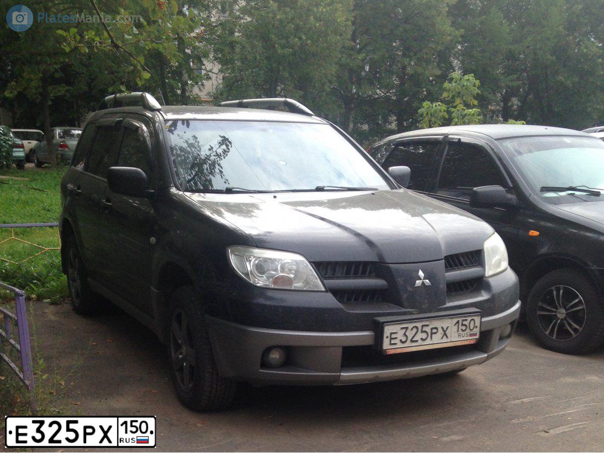 Фото автомобиля MITSUBISHI OUTLANDER, 2007 — госномер Е325РХ150. Цвет: ЧЕРНЫЙ
