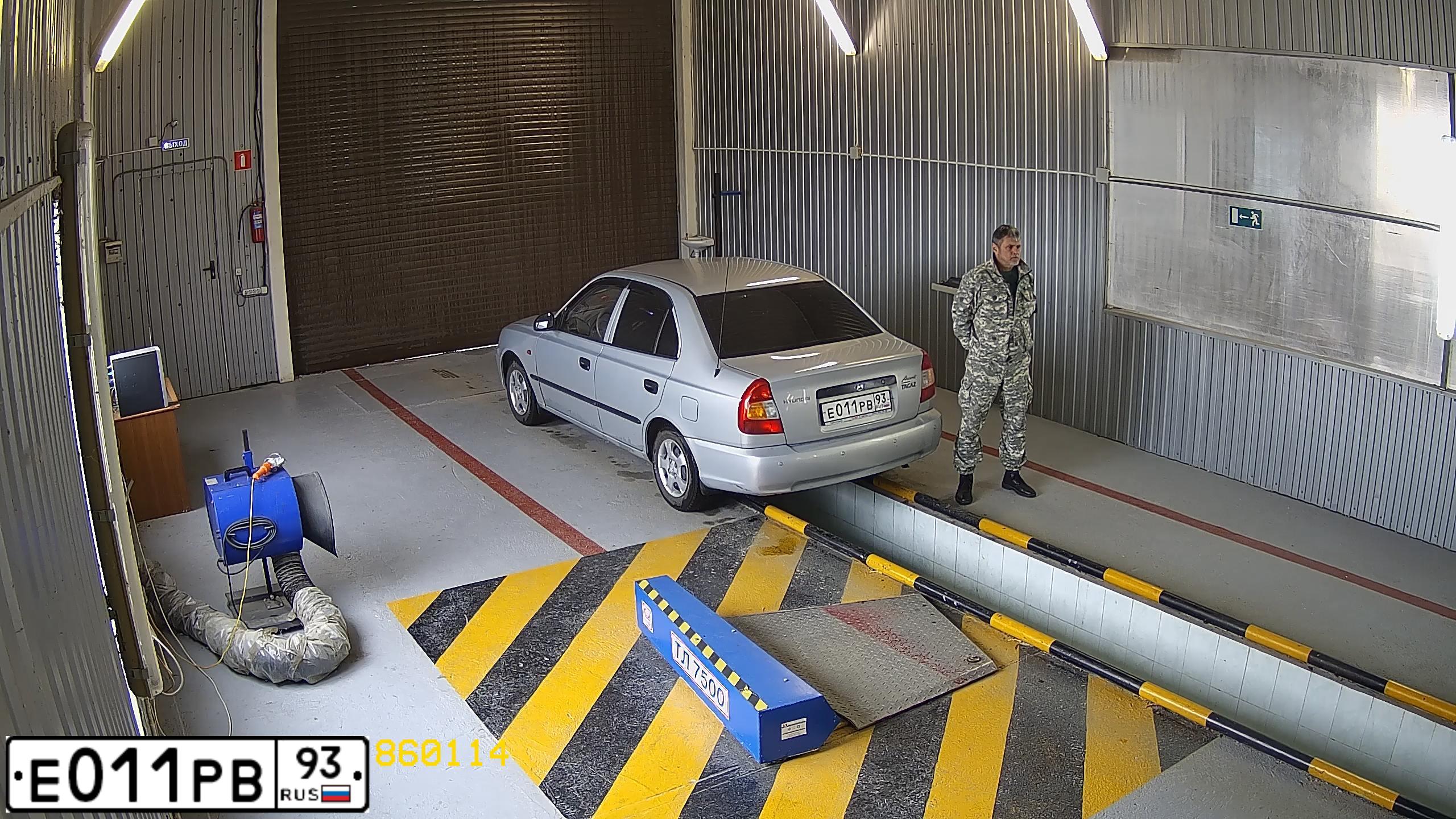 Фото автомобиля TAGAZ ACCENT, 2008 — госномер Е011РВ93. Цвет: СЕРЕБРИСТЫЙ