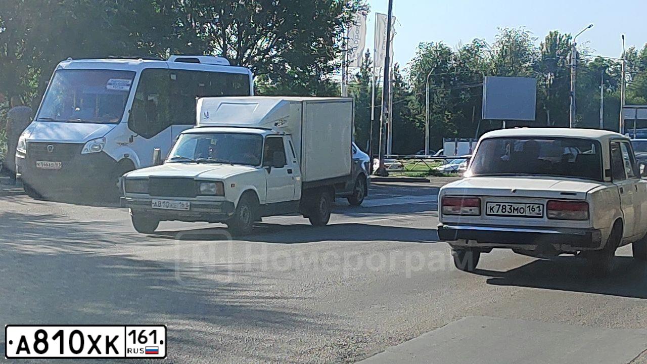 Фото автомобиля LADA LARGUS, 2017 — госномер А810ХК161. Цвет: БЕЛЫЙ