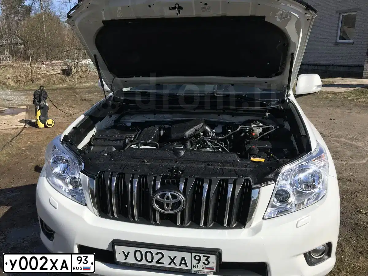Фото автомобиля VOLKSWAGEN PASSAT, 2002 — госномер А100РО61. Цвет: БЕЛЫЙ