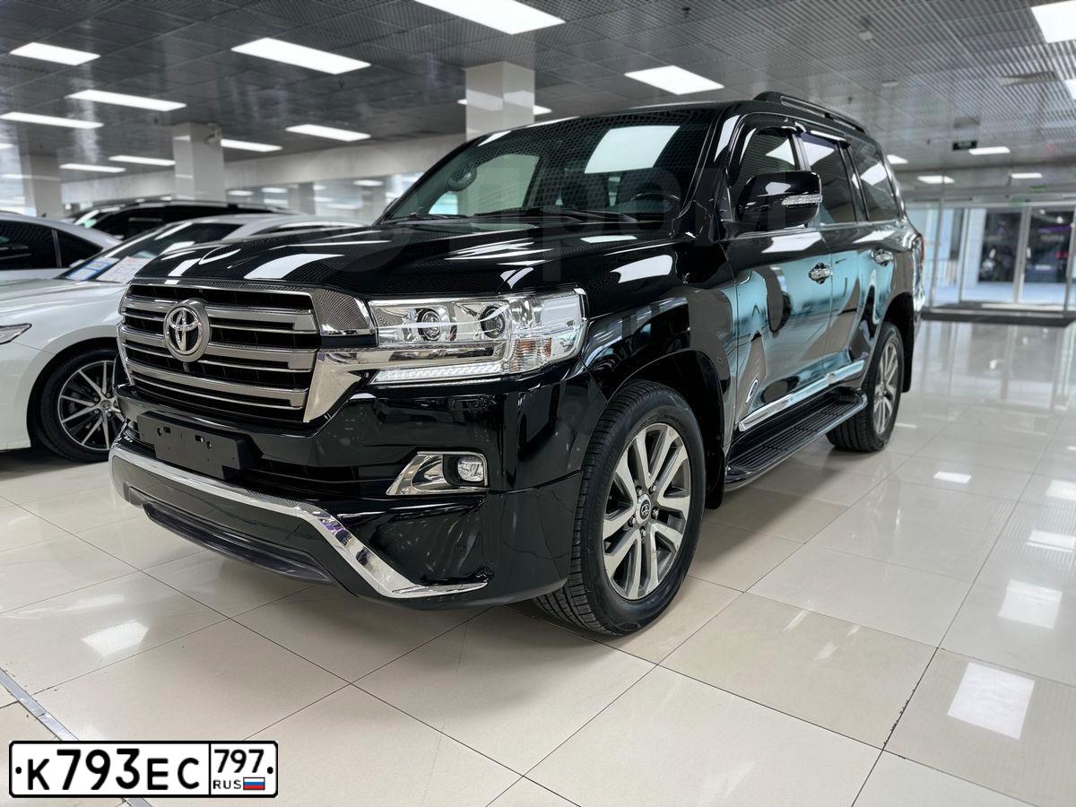 Фото автомобиля TOYOTA LANDCRUISER 200, 2019 — госномер К793ЕС797. Цвет: ЧЕРНЫЙ