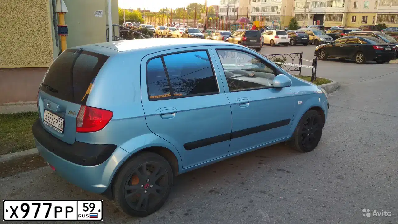 Фото автомобиля HYUNDAI GETZ, 2008 — госномер Н559ТН159. Цвет: голубой