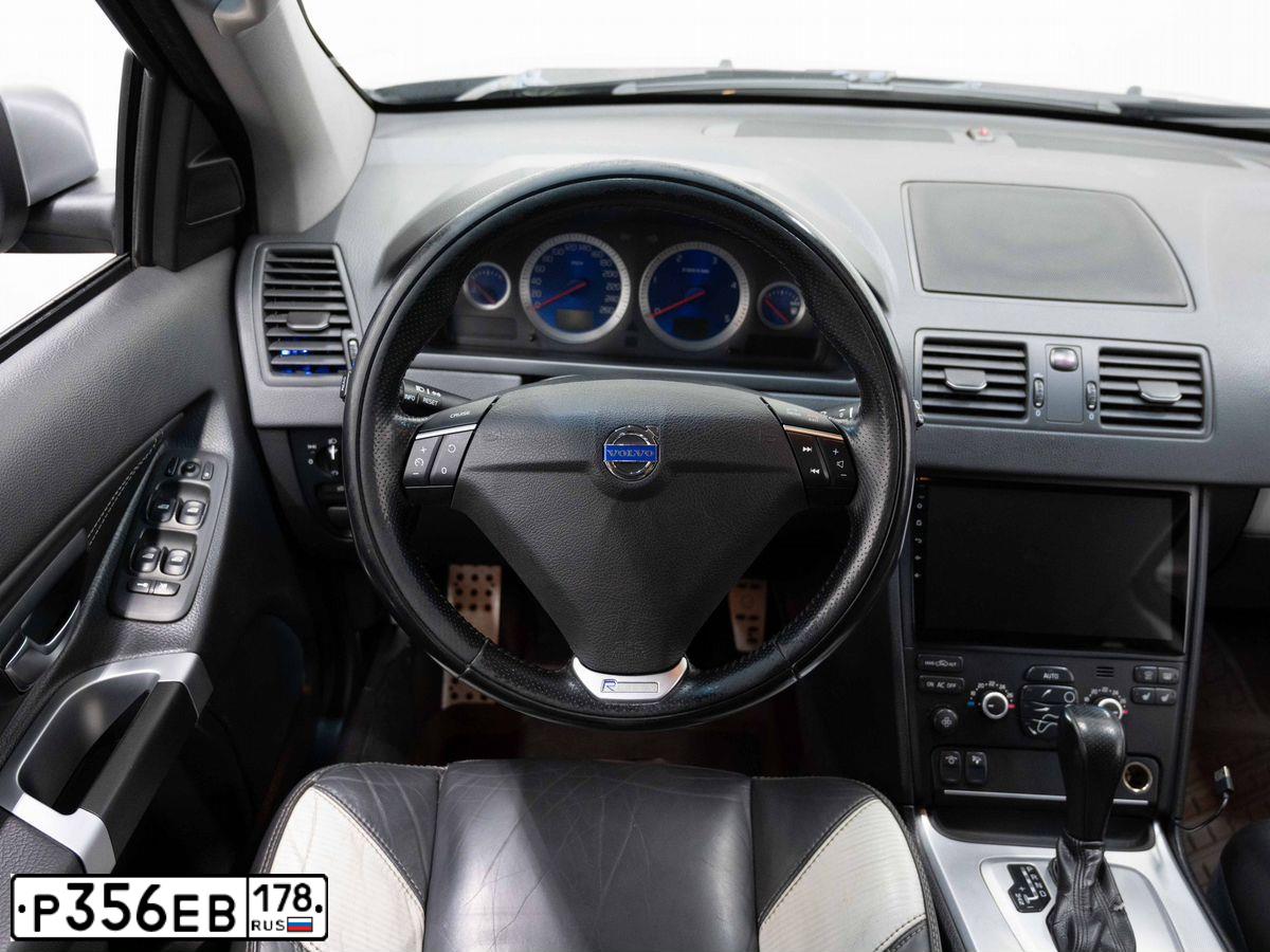 Фото автомобиля VOLVO XC90, 2013 — госномер О614РК47. Цвет: ЧЕРНЫЙ