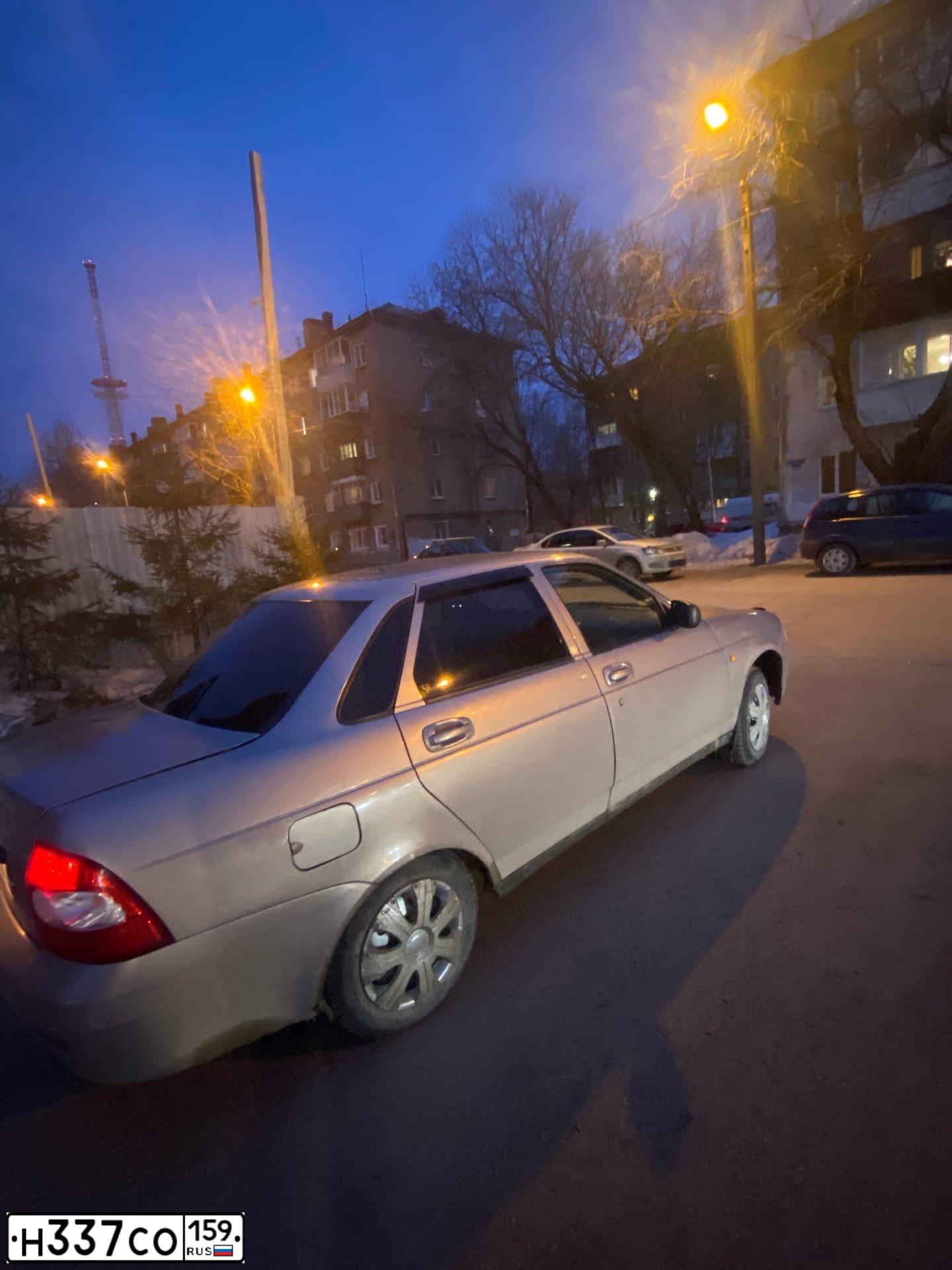 Фото автомобиля LADA PRIORA, 2007 — госномер Р981УВ159