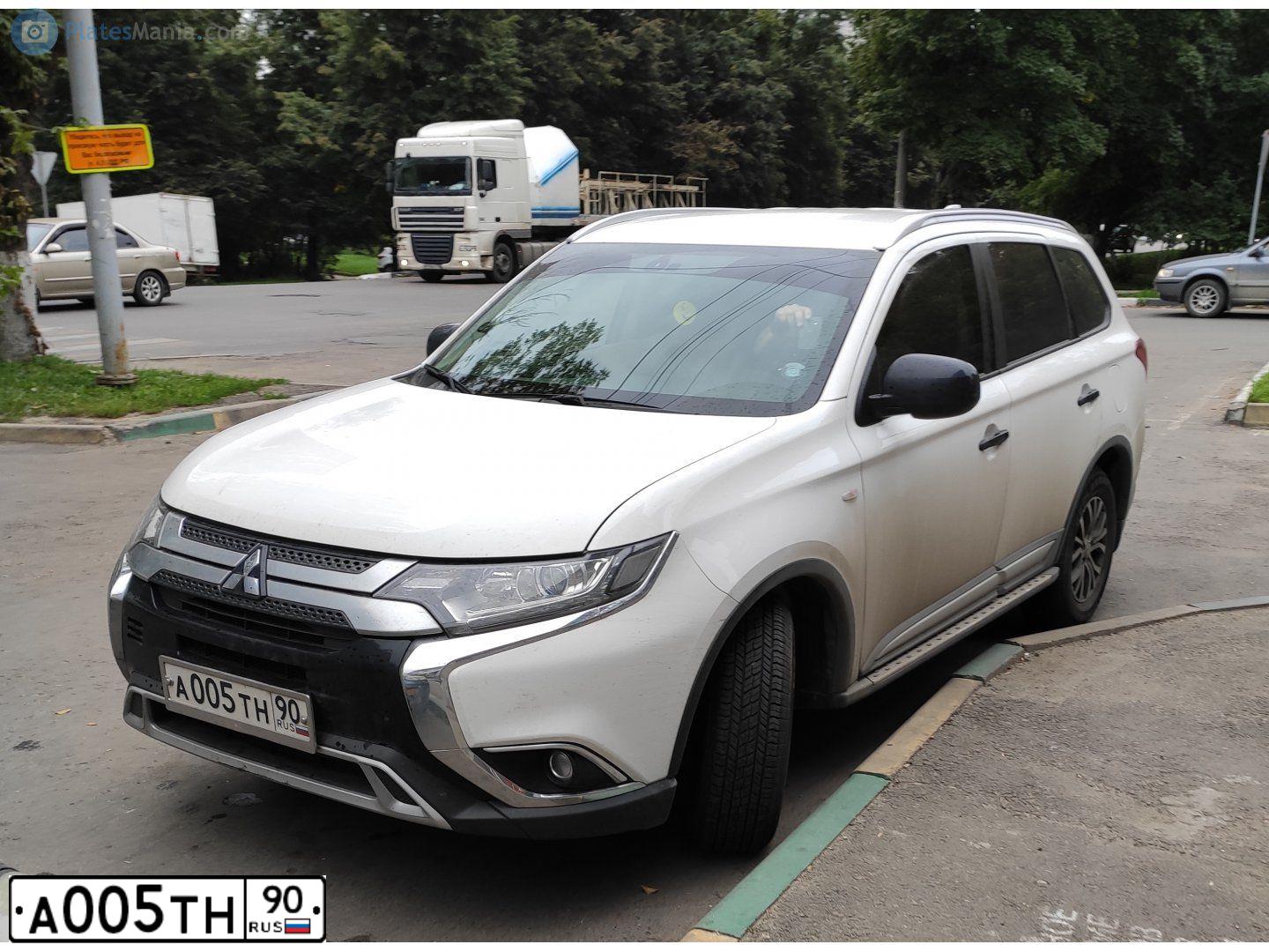 Фото автомобиля VOLKSWAGEN POLO, 2011 — госномер А005ТН90. Цвет: ЧЕРНЫЙ