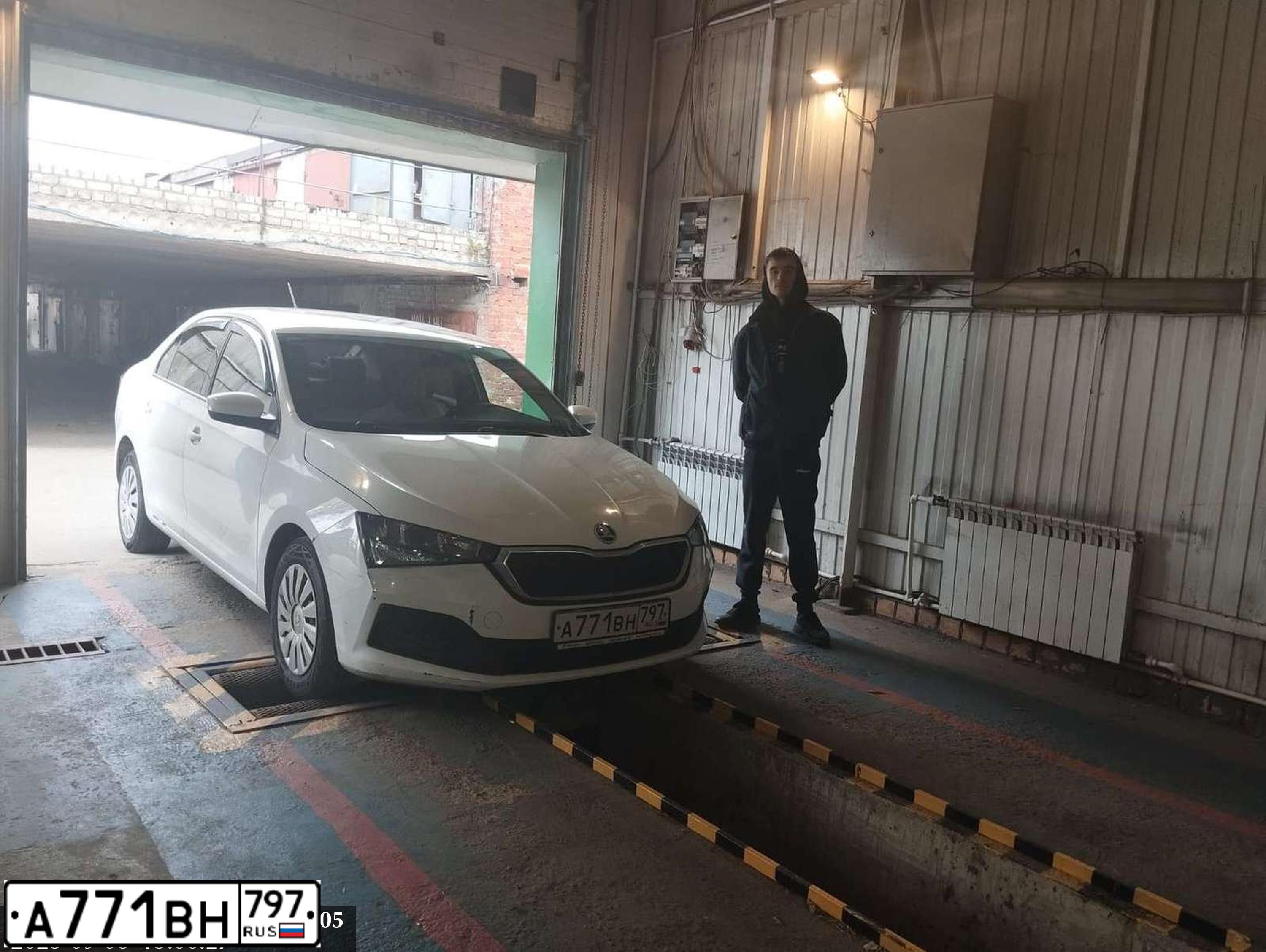 Фото автомобиля SKODA RAPID, 2020 — госномер О884ОВ797. Цвет: Белый