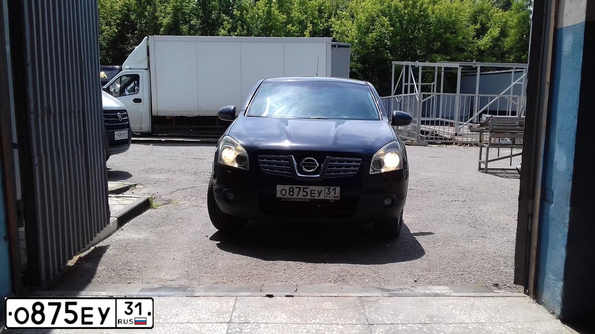 Фото автомобиля NISSAN QASHQAI, 2008 — госномер К567МХ46. Цвет: ЧЕРНЫЙ