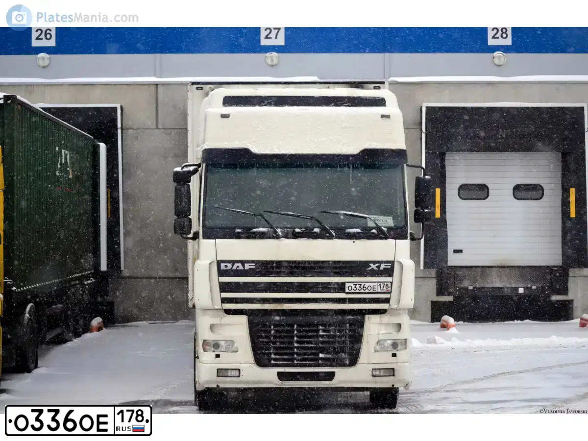 Фото автомобиля DAF XF 95 FT /4X2/, 2005 — госномер О336ОЕ178. Цвет: БЕЛЫЙ