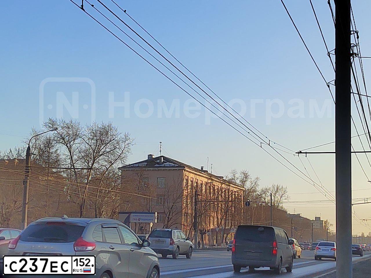 Фото автомобиля LADA XRAY, 2019 — госномер С237ЕС152. Цвет: СЕРО БЕЖЕВЫЙ