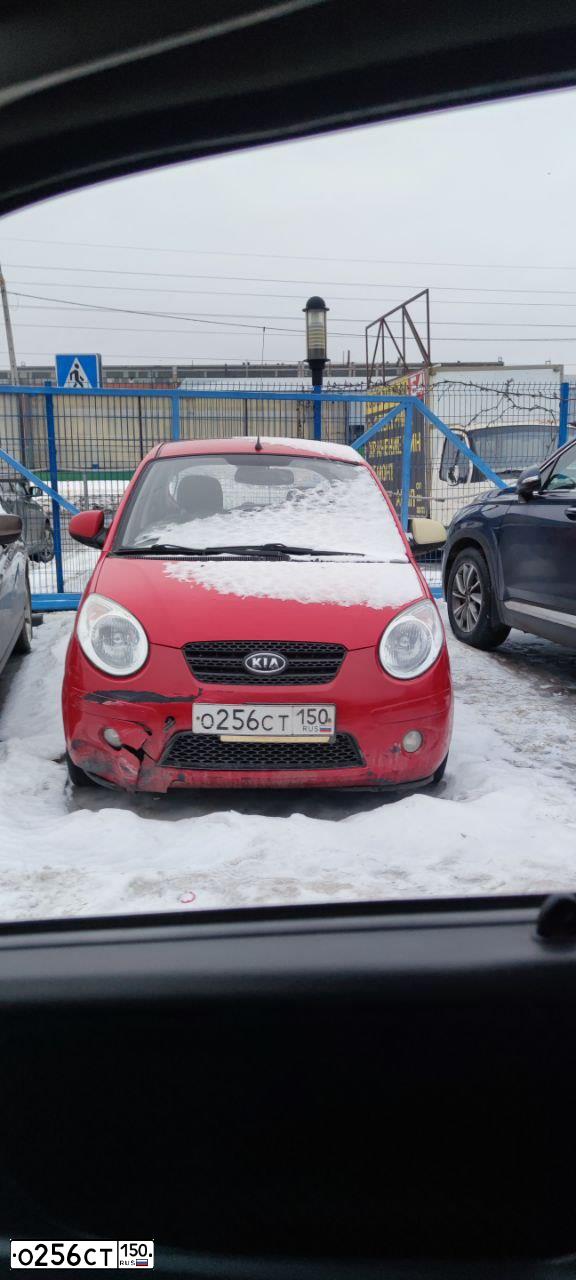 Фото автомобиля KIA PICANTO / MORNING, 2007 — госномер О256СТ150. Цвет: КРАСНЫЙ