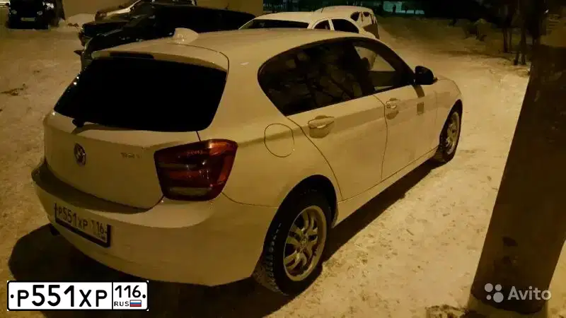 Фото автомобиля BMW W SERIE 1, 2012 — госномер Р551ХР116. Цвет: Белый