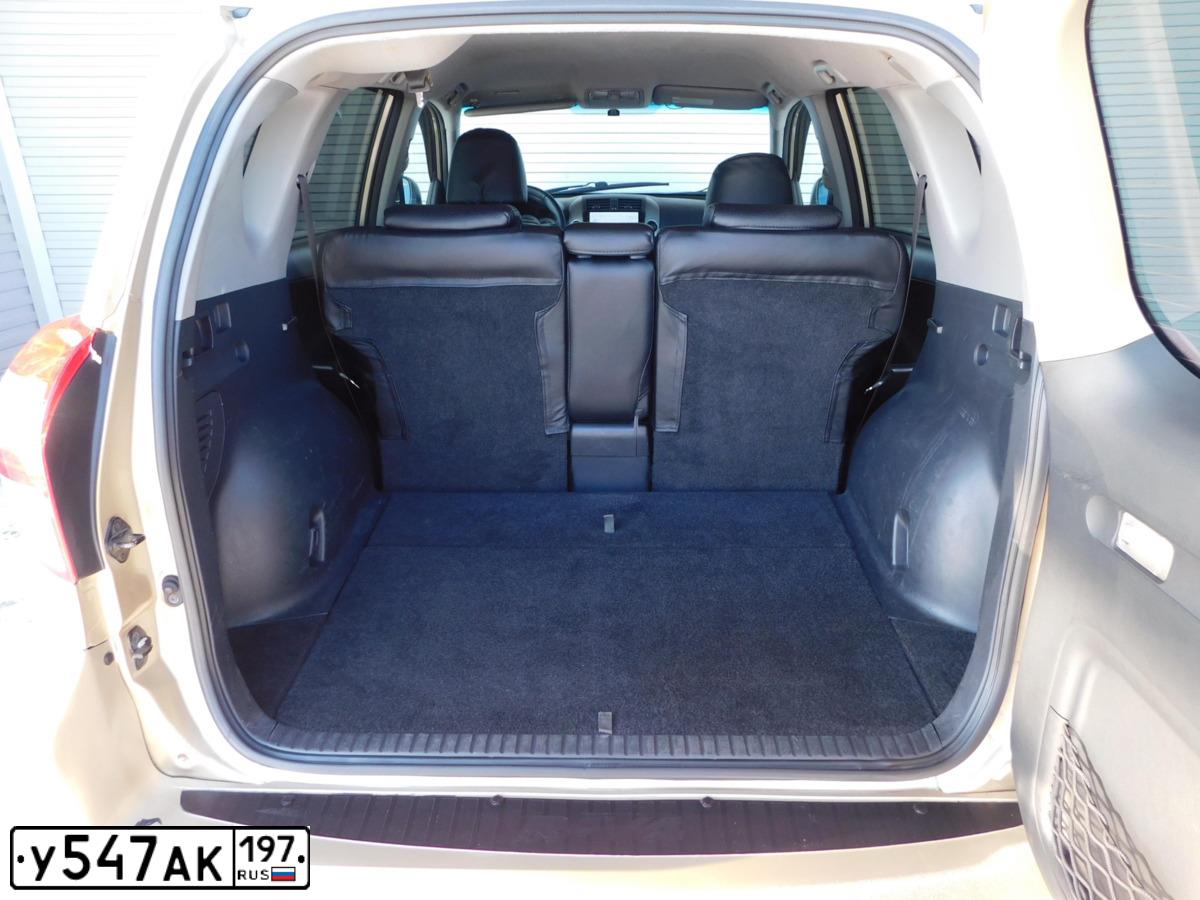 Фото автомобиля TOYOTA RAV4, 2010 — госномер А318ОХ142. Цвет: БЕЖЕВЫЙ