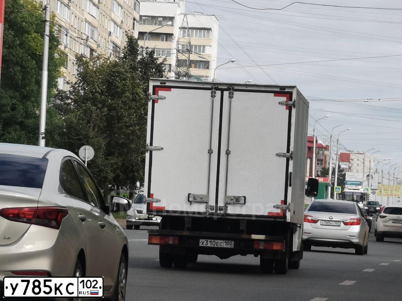 Фото автомобиля TOYOTA CAMRY, 2014 — госномер У785КС102. Цвет: СЕРЕБРИСТЫЙ МЕТАЛЛИК