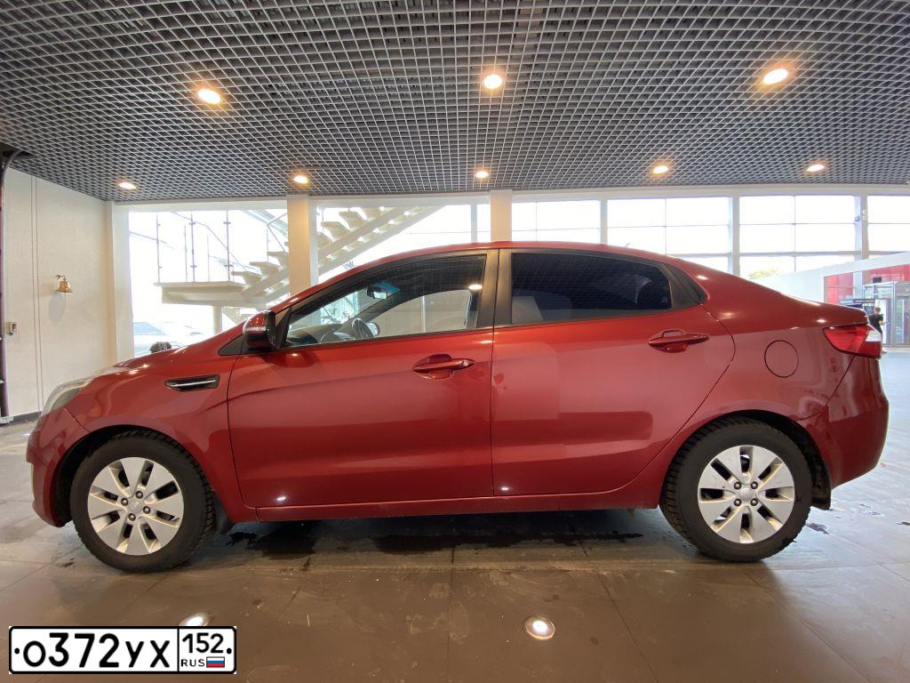 Фото автомобиля KIA RIO, 2013 — госномер М753ОЕ152. Цвет: Красный