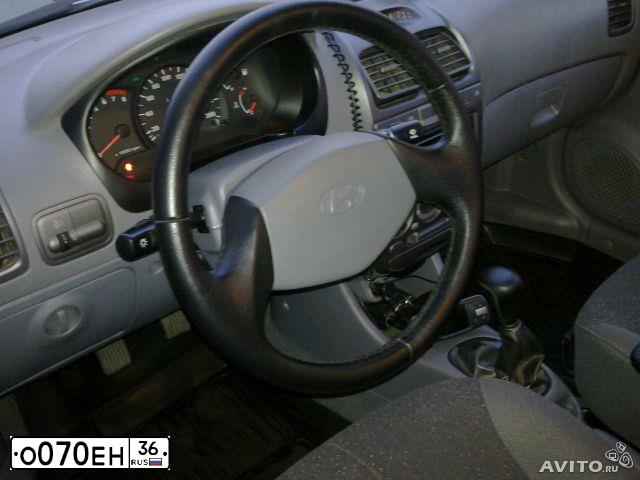 Фото автомобиля DAEWOO NEXIA, 2007 — госномер О070ЕН36. Цвет: МОЛОЧНЫЙ