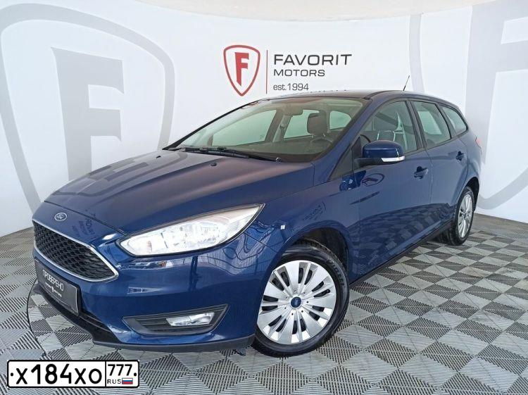 Фото автомобиля FORD FOCUS, 2017 — госномер Х384ТН799. Цвет: Темно-синий