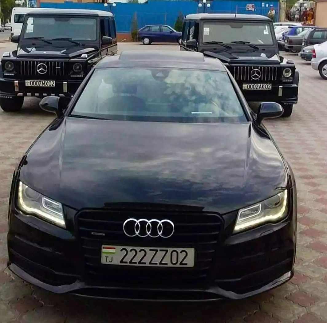 Фото автомобиля LADA 2115, 2004 — госномер Е100СМ702. Цвет: ГРАФИТОВЫЙ МЕТАЛЛИК