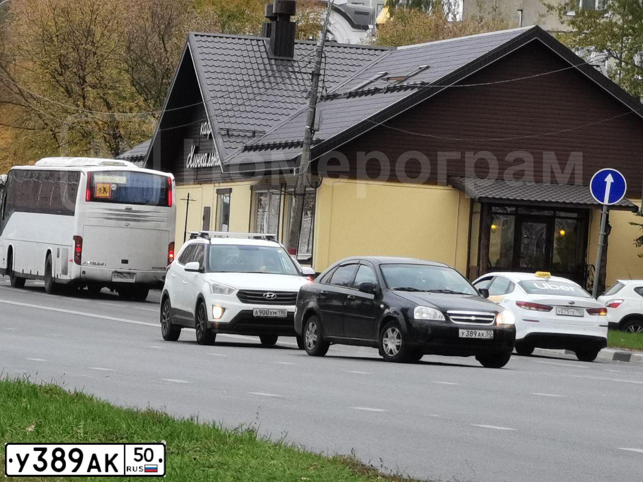 Фото автомобиля CHEVROLET LACETTI, 2011 — госномер У389АК50. Цвет: ЧЕРНЫЙ