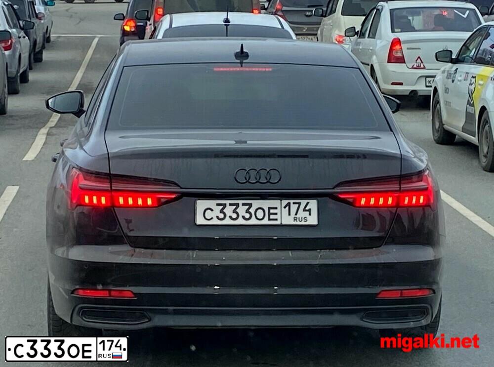 Фото автомобиля LADA 2113 SAMARA, 2011 — госномер С333ОЕ174. Цвет: СИНЕ-ЧЕРНЫЙ