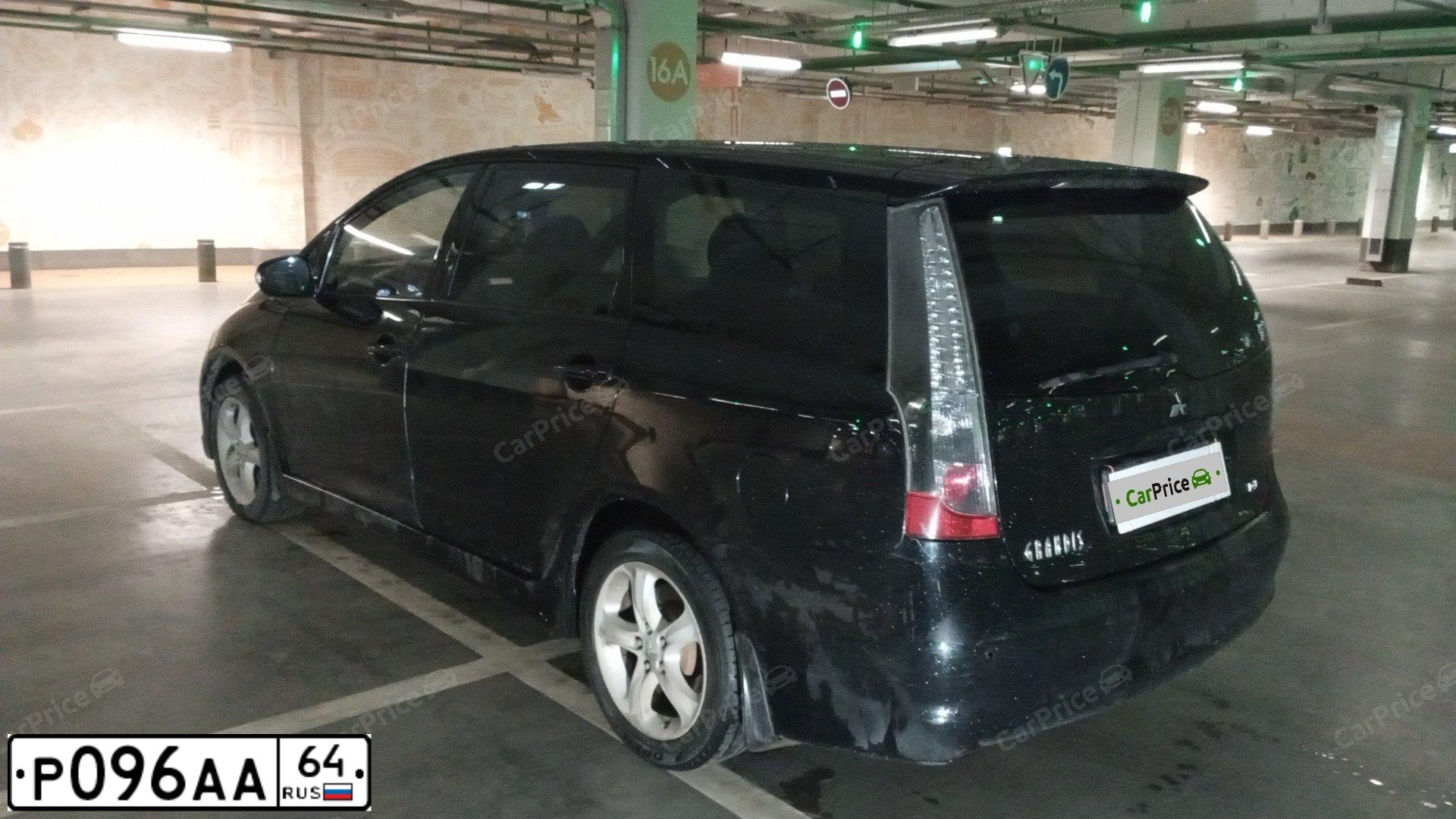 Фото автомобиля MITSUBISHI GRANDIS, 2006 — госномер Н604ОК159. Цвет: ЧЕРНЫЙ