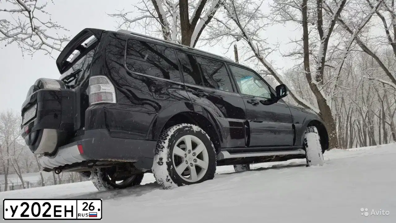 Фото автомобиля MITSUBISHI PAJERO, 2008 — госномер Н778УЕ159. Цвет: ЧЕРНЫЙ
