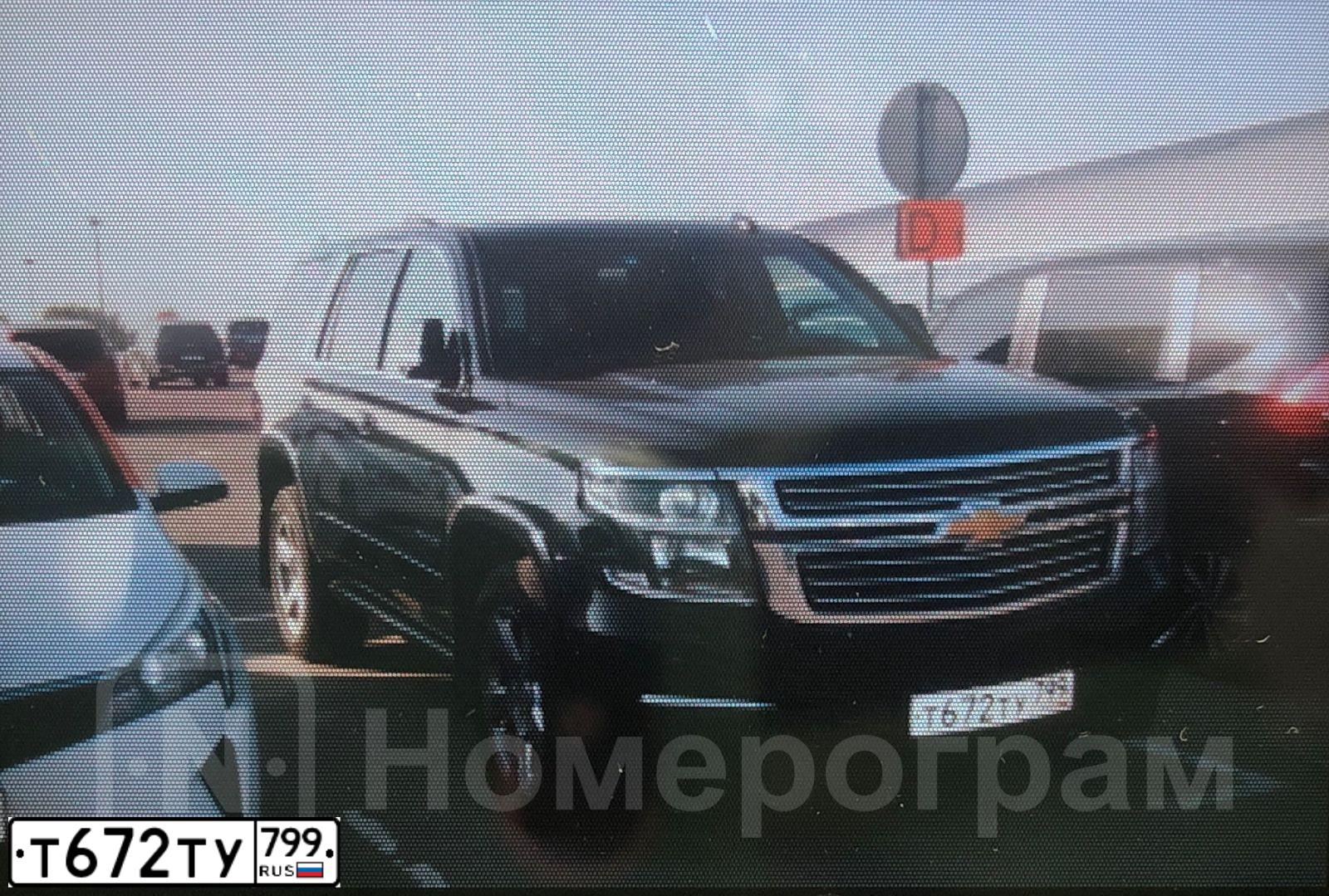Фото автомобиля CHEVROLET TAHOE, 2018 — госномер Т672ТУ799. Цвет: ЧЕРНЫЙ