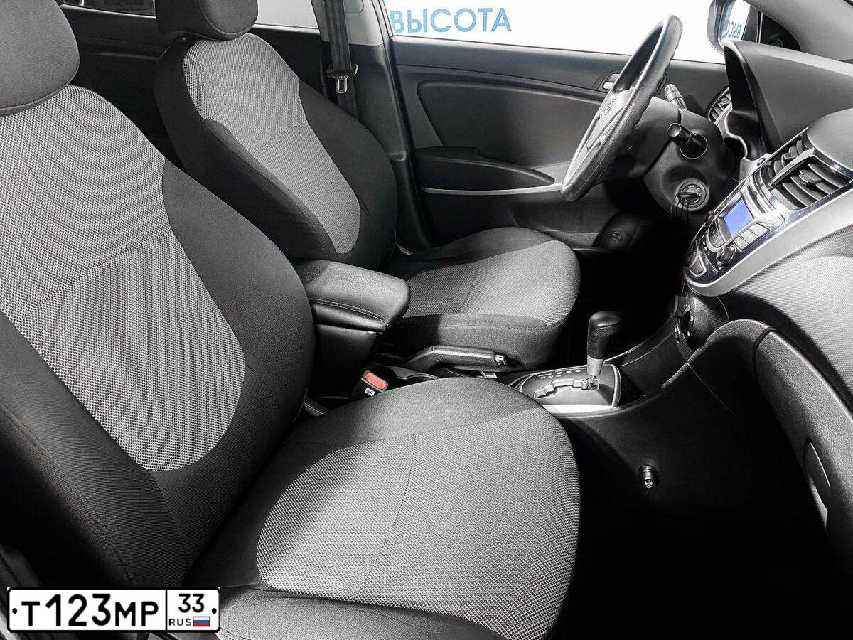 Фото автомобиля HYUNDAI SOLARIS, 2013 — госномер Т806СН152. Цвет: ЧЕРНЫЙ